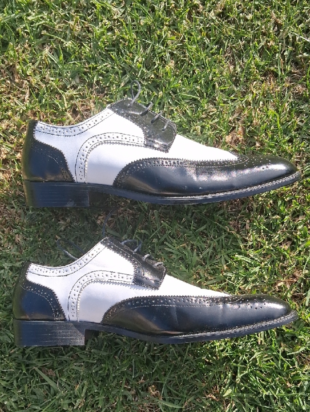 Men's Bolano Two-Tone Black and White Wingtip Dress Shoes